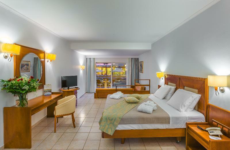 Kipriotis Maris Suites Psalidi  Exterior photo